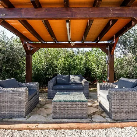 Сasa de vacaciones Mit Pool Und Grossem Garten